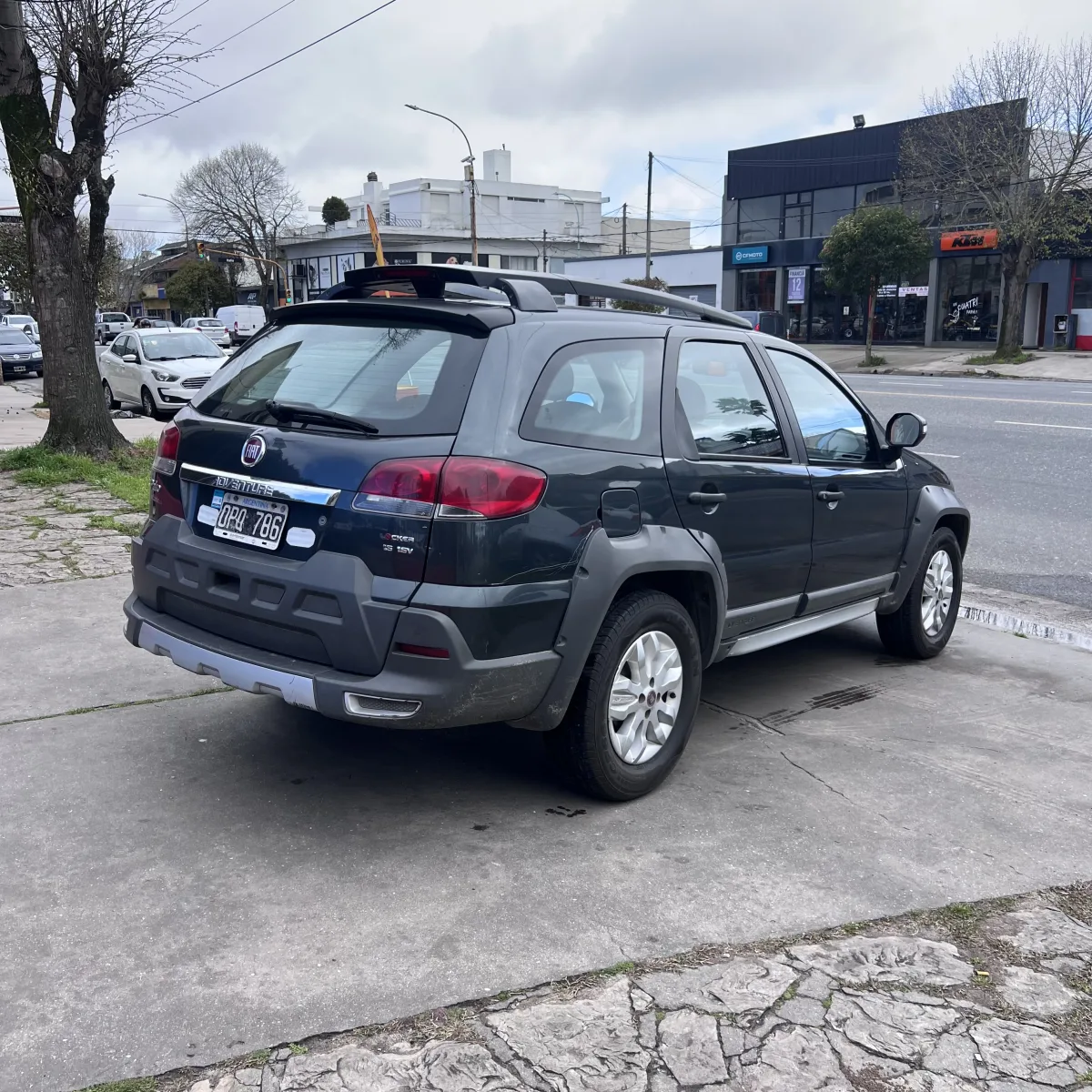 Fiat Palio Weekend Aventure Locker