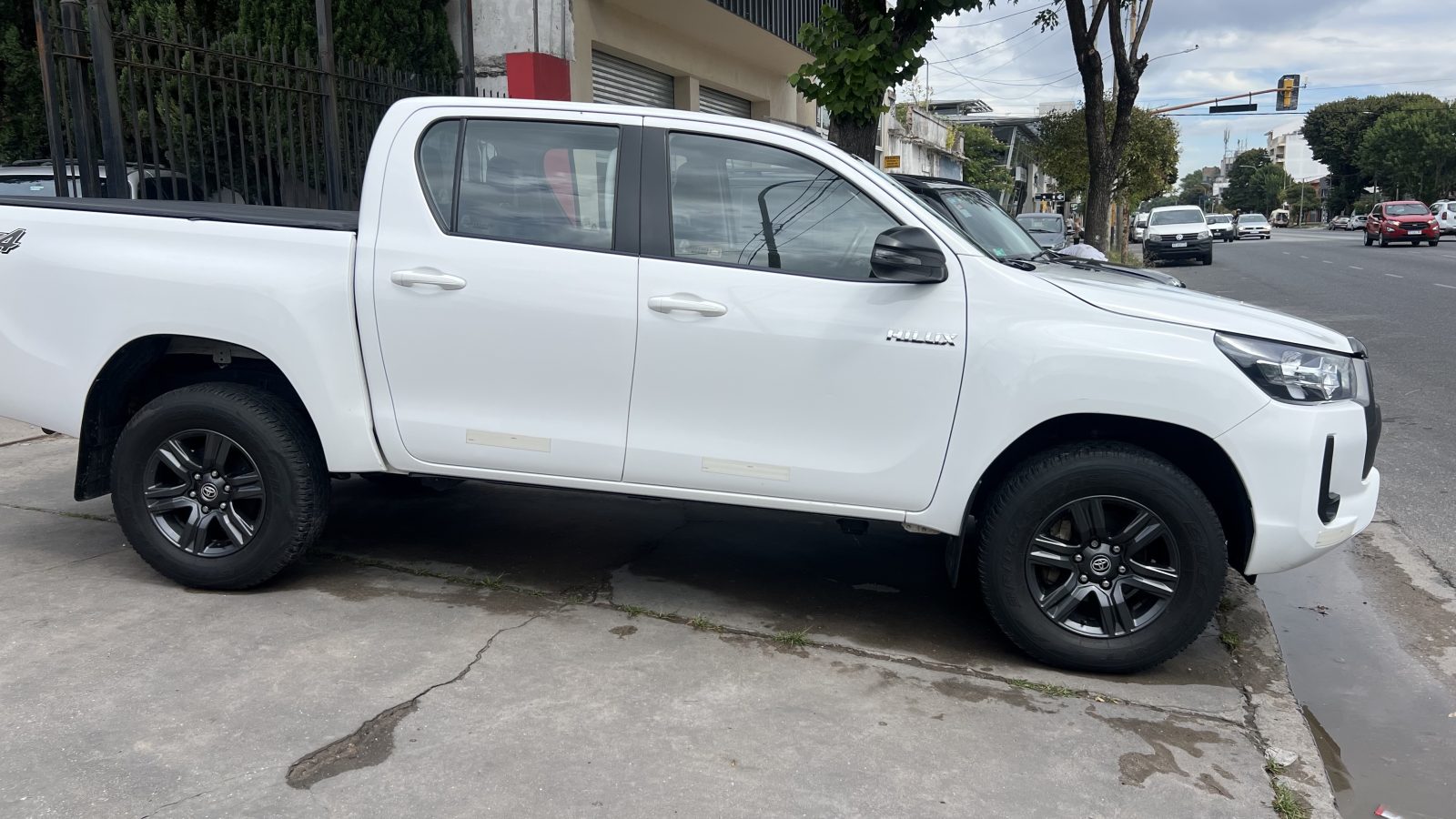Toyota Hilux Sr 2.8 tdi