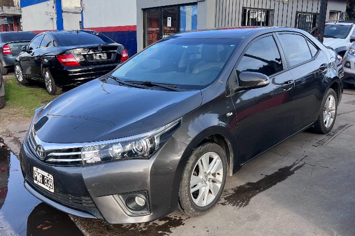 Toyota Corolla 1.8 Xei Cvt Pack 140cv — Costado